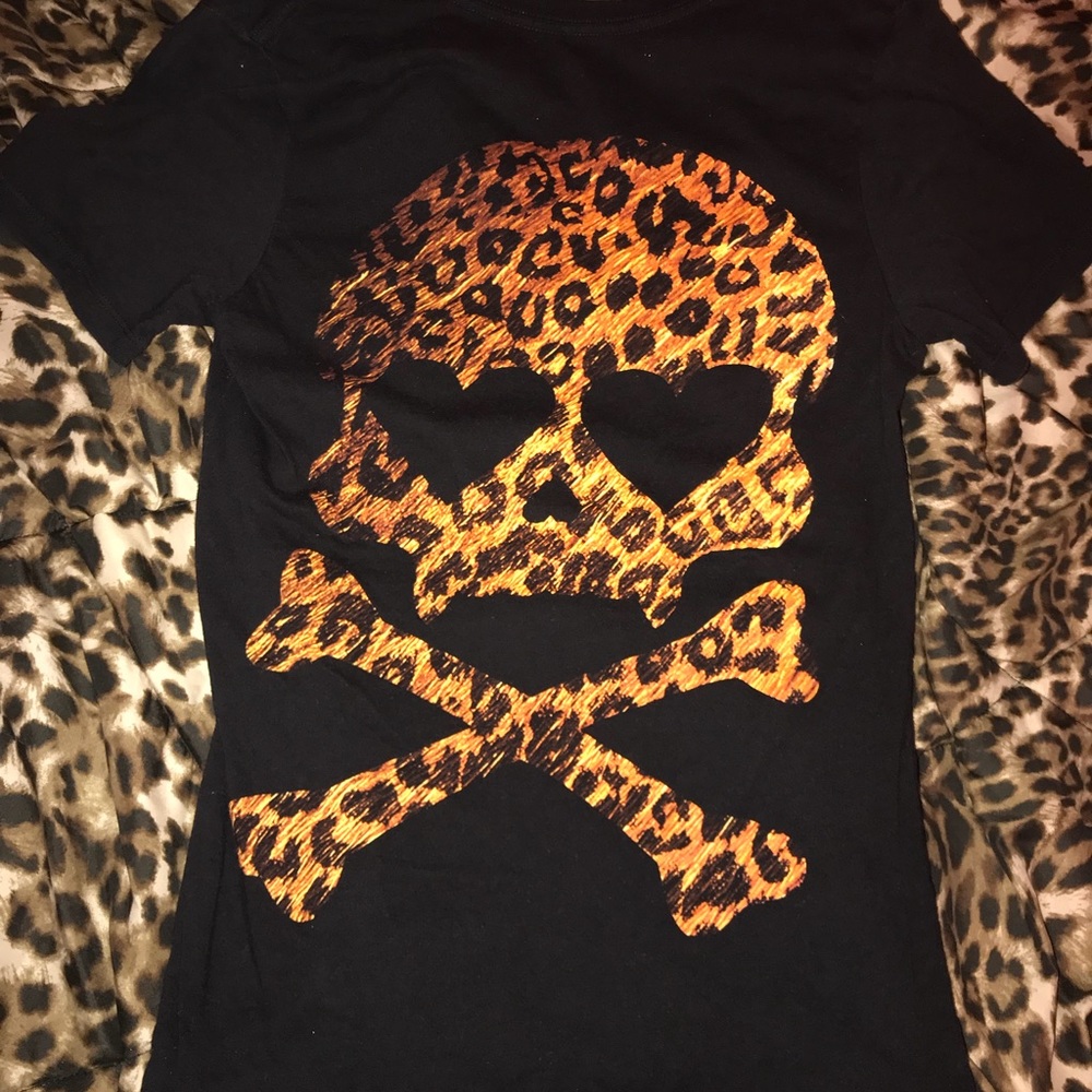 Cheetah heart/ skull back hustler tee